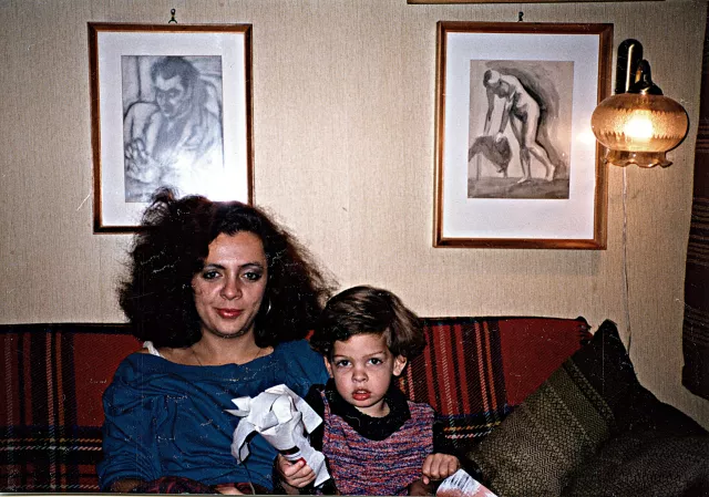 Beviz Istvánné a fiával