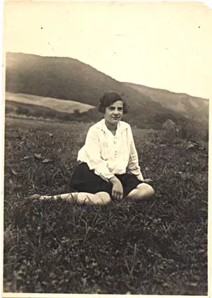 Lea Merenyi on a trip Lea Merenyi on a trip