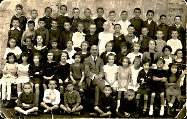 Garami Géza elemi iskolás osztályfényképe