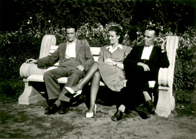 L. József húgával és annak férjével