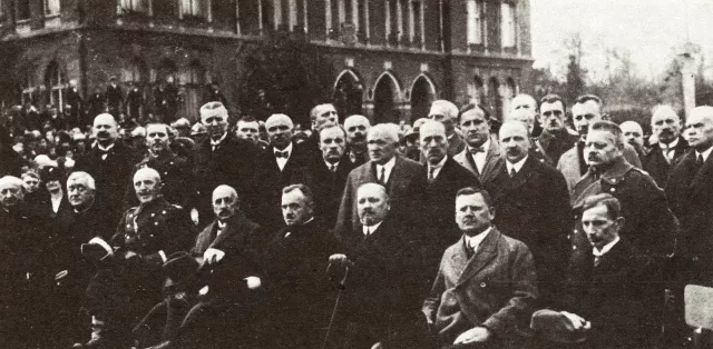 Mojzesz Horowitz and his co-workers