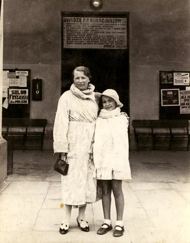 Danuta Mniewska with her mother Ewa Mniewska on holidays