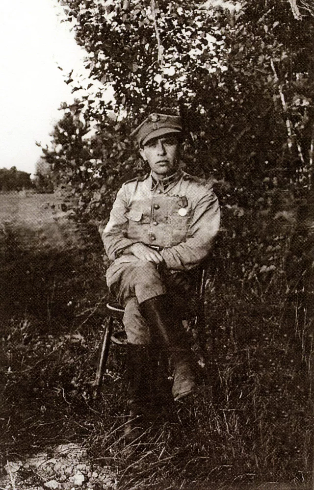Noach Dajbog in military uniform