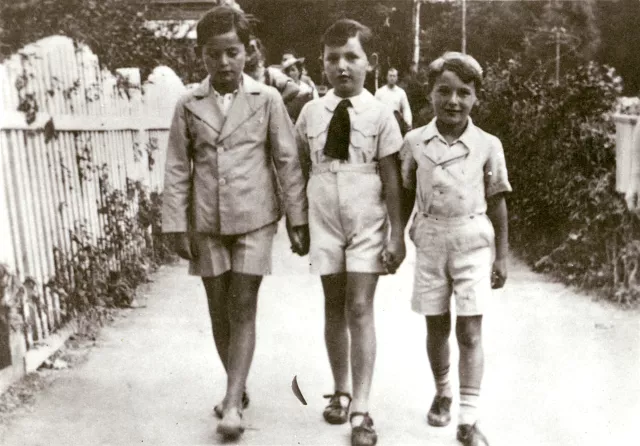 Henryk Lewandowski with his friends