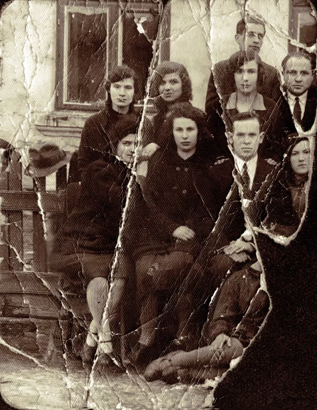 A group of Henryk Prajs' friends A group of Henryk Prajs' friends