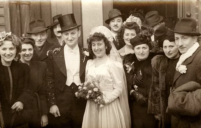 Rozalia Unger's cousin's wedding picture