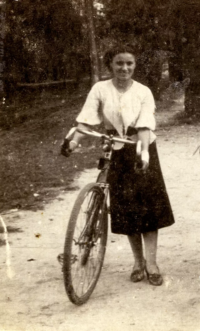 Rachela Steinhendler Rachela Steinhendler