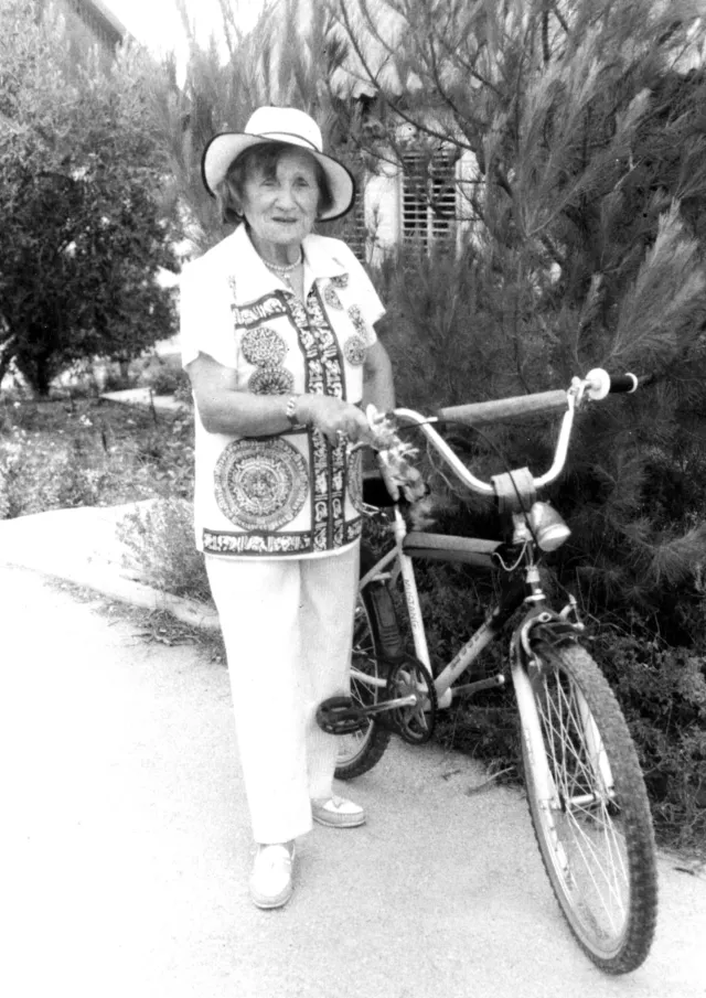 Olga Jakobovics Olga Jakobovics