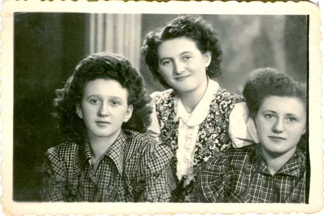 Tili Solomon with friends