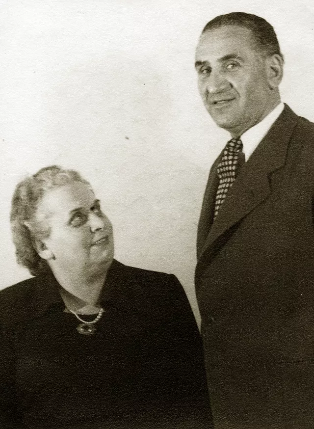 Alfred Barchelis und seine Schwester Olga Schiller Alfred Barchelis und seine Schwester Olga Schiller