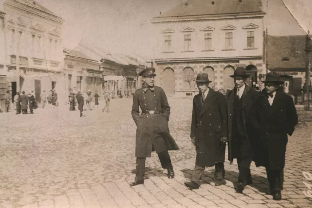 Period photograph of Topolcany and the Bachner brothers