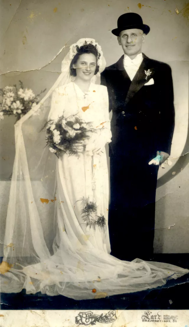 Az ifjú Neumann házaspár Az ifjú Neumann házaspár