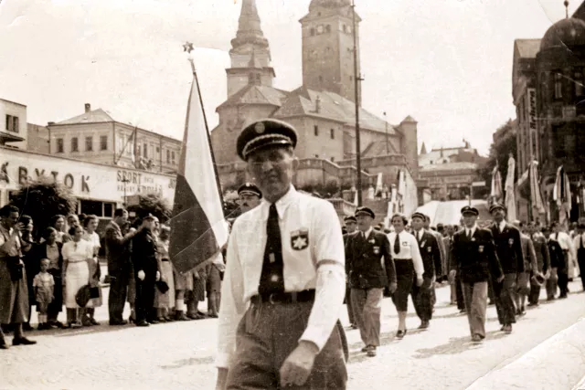 Pavel Sendrei's father, Aleksandar Sendrei, during the Makabiada in 1937