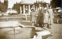 Matilda Israel's family in Bankya
