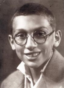Popper  András