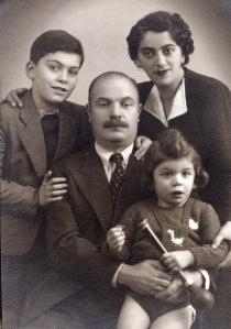 Regina Eskenazi and her family Regina Eskenazi and her family