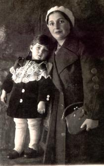 Bella Kisselgof and her mother Sofia Rivkina Bella Kisselgof and her mother Sofia Rivkina