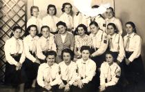 Gáspár Anna Éva osztályképe a Szent Orsolya Líceumból Gáspár Anna Éva osztályképe a Szent Orsolya Líceumból